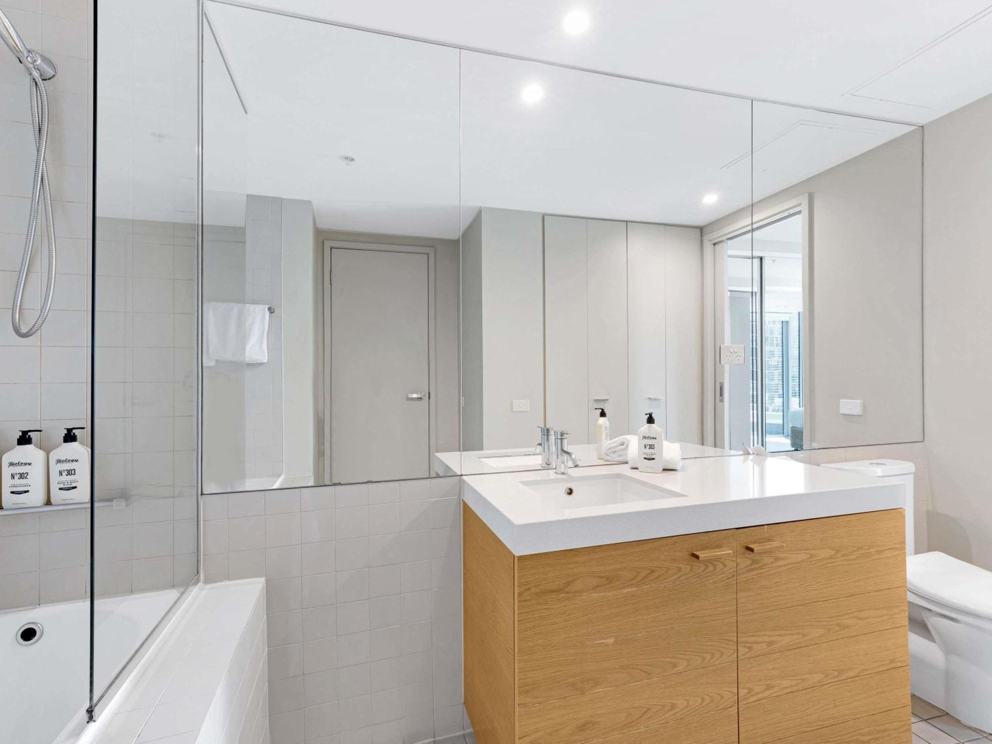 The Sebel Residences Melbourne Docklands Serviced Apartments — Photos 1